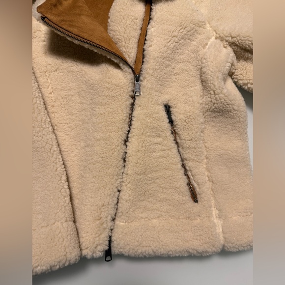 ✨Host Pick✨ 🤎🐻 Joe Fresh Women's Faux Tan Teddy Jacket Size Medium - Picture 11 of 17